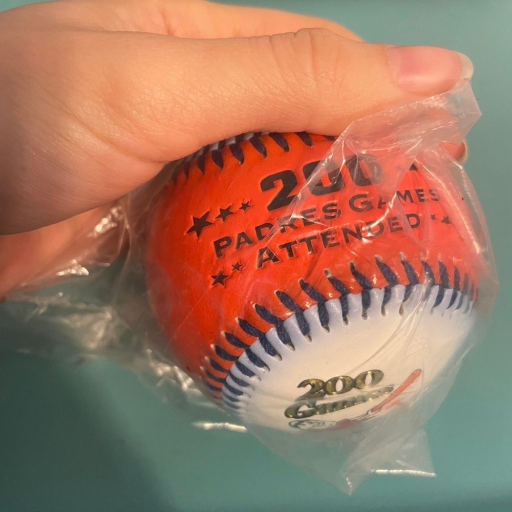 San Diego Padres Compadres Club 200 Games Attended Souvenir Baseball MLB - Picture 3 of 3